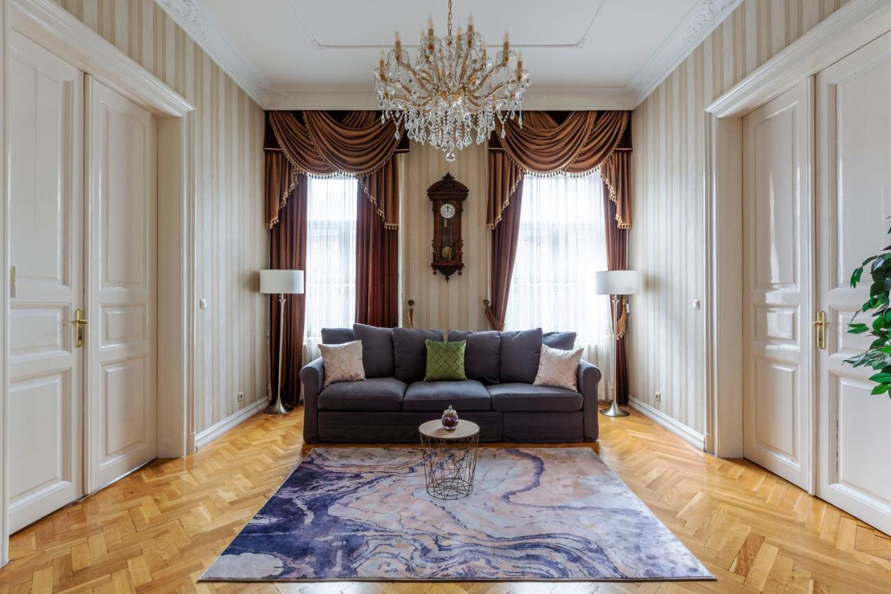 Luxury Central Home Next To The New York Cafe Budapest Exterior photo
