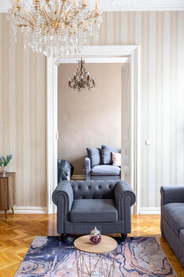 Luxury Central Home Next To The New York Cafe Budapest Exterior photo