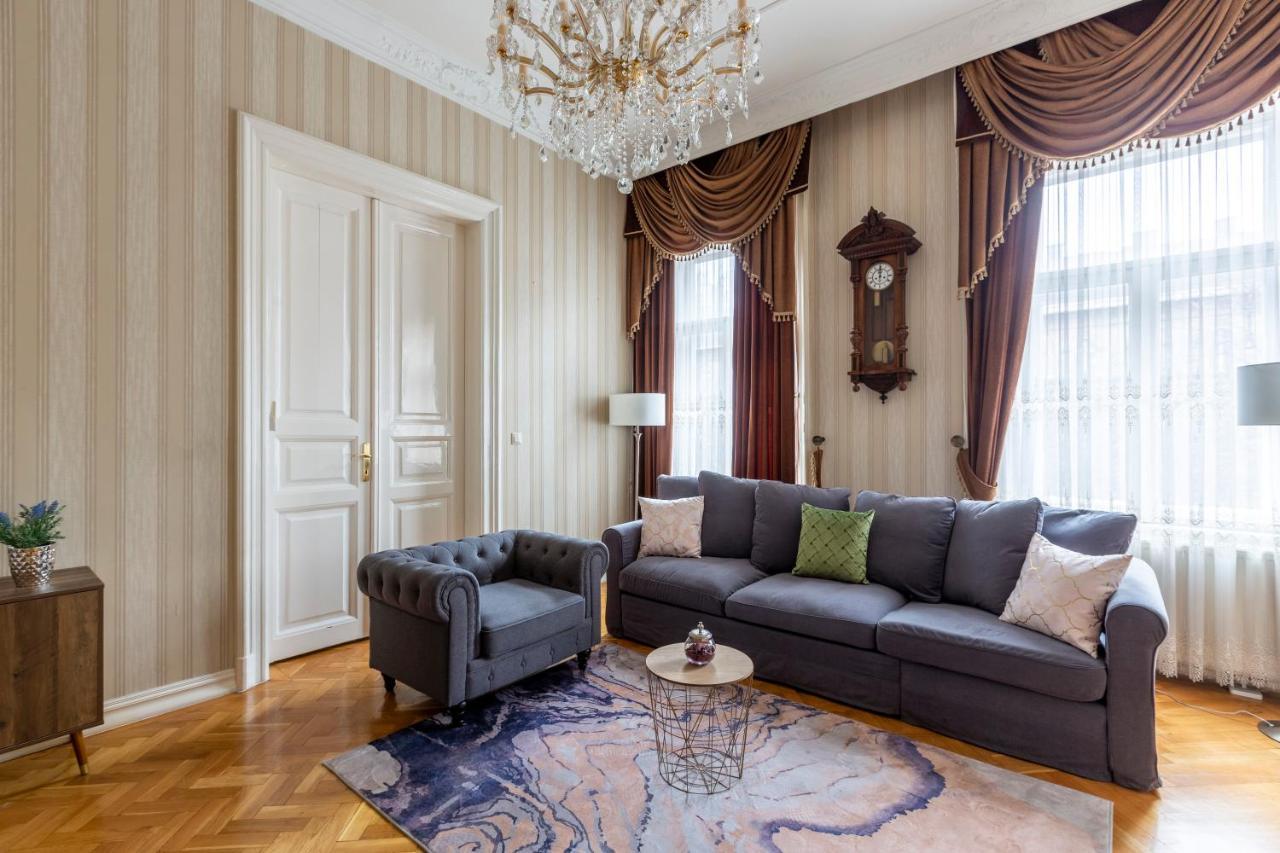 Luxury Central Home Next To The New York Cafe Budapest Exterior photo