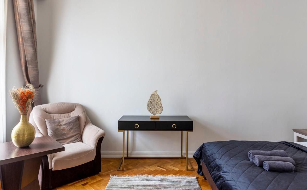 Luxury Central Home Next To The New York Cafe Budapest Exterior photo