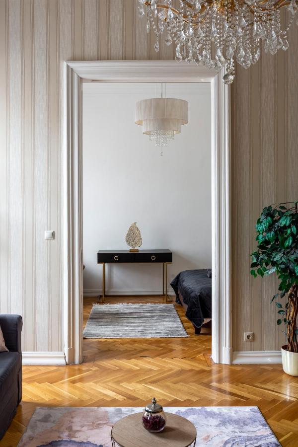 Luxury Central Home Next To The New York Cafe Budapest Exterior photo